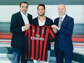 Ex-Bayer Leverkusen deixa a Bundesliga para rumar à Serie A. ACMilan