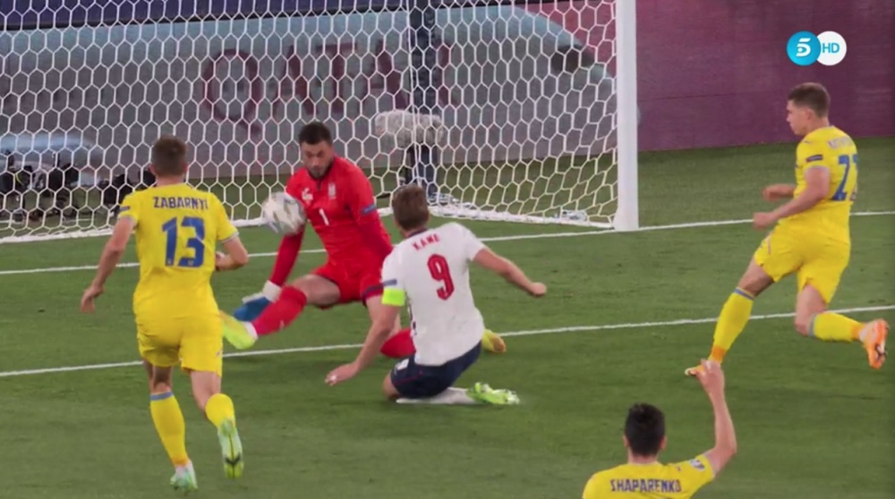Genialidade de Sterling e gol de Kane para abrir o placar. Captura/Telecinco