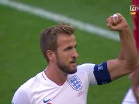 Kane celebrates after scoring his hatrick. Captura/zselect