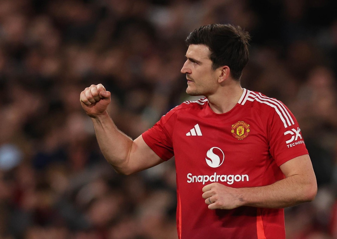 Maguire escapes Old Trafford turmoil with return to Sheffield roots