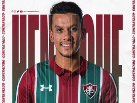 Ex-volante do Cruzeiro, Henrique acertou com o Fluminense. Twitter Fluminense