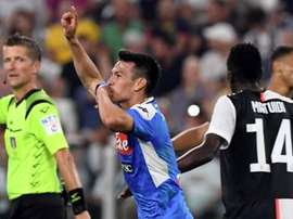 Lozano devra se battre pour être titulaire. Twitter/sscnapoliES