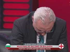 Stoichkov broke down while on TV talking about the racism in the Bulgaria game. Captura/TDN