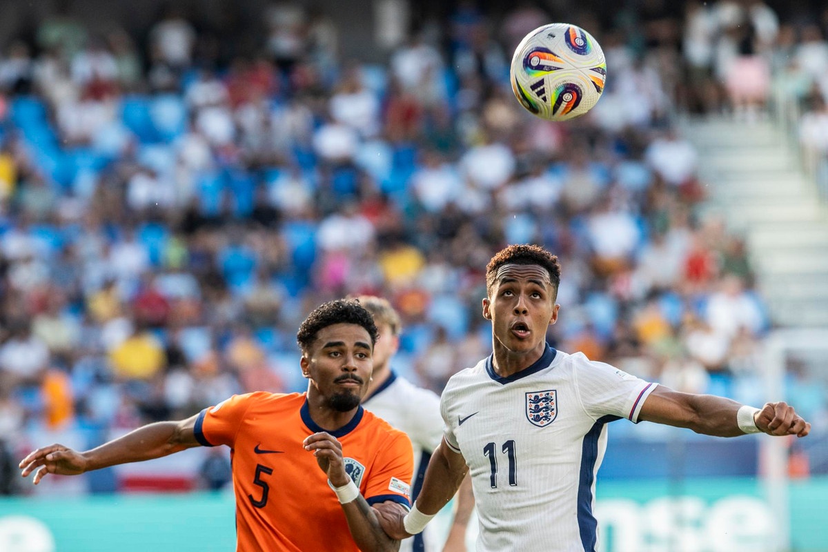 Brentford eye Hutchinson as Mbeumo contingency despite £35m bid rejection
