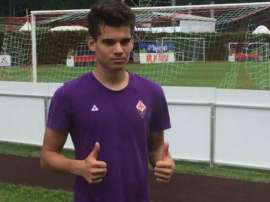 Le fils d'Hagi pourrait disputer le championnat français. EFE