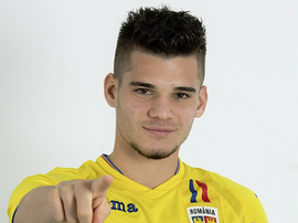 Muchos ven en el hijo de Hagi a un digno sucesor de su padre. Twitter/ViitorulFC