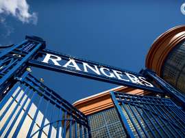 UEFA pune Rangers por racismo com fechamento parcial do estádio. RangersFC