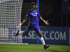 Ike Ugbo, sera le prochain joueur prêté. Twitter/Chelsea