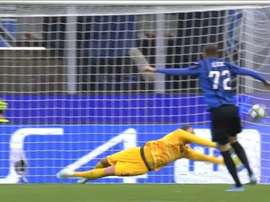 Pyatov sauve le Shakhtar en arrêtant le penalty d'Ilicic. ESPN