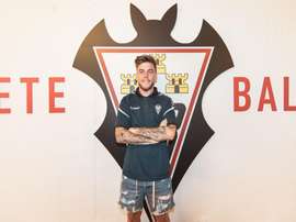 Álvaro Jiménez pasó revista. Twitter/AlbaceteBPSAD