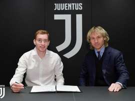 Kulusevski seguirá lo que queda de temporada en el Parma. Twitter/JuventusFC
