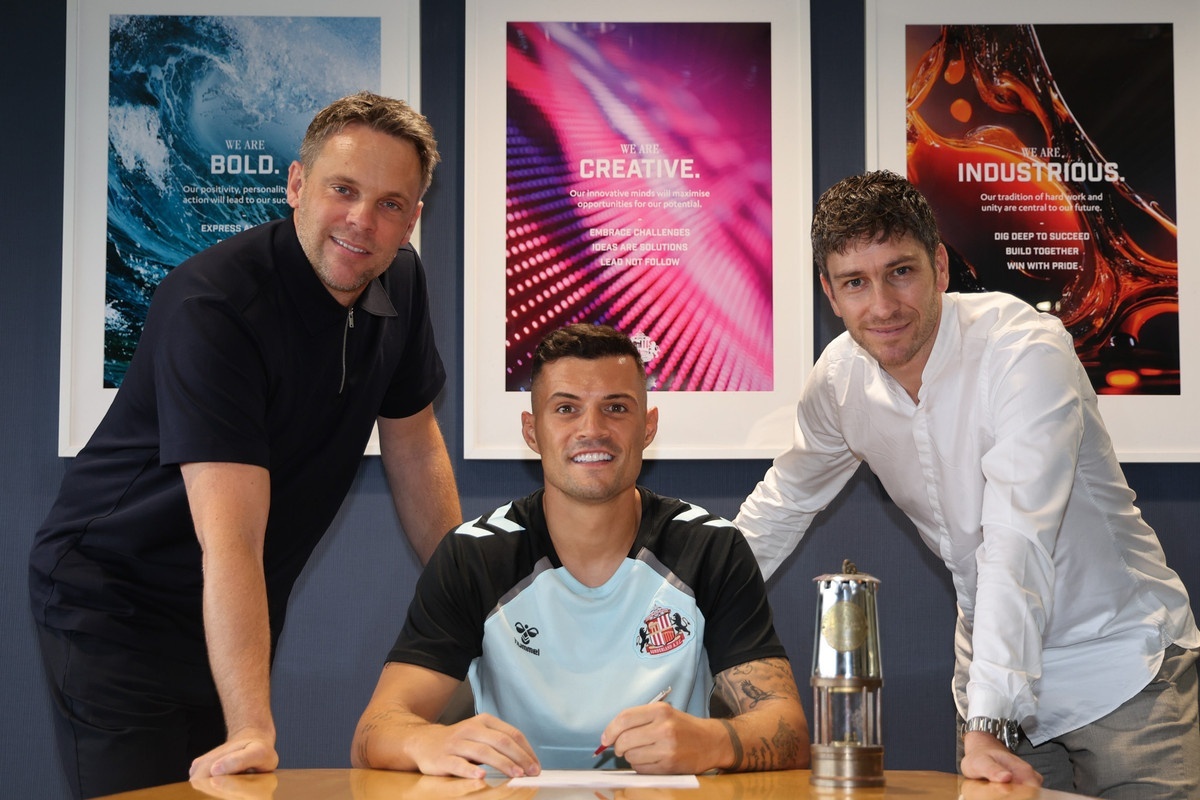 El United sigue siendo el de siempre, pero el Sunderland es un 'nuevo' rico