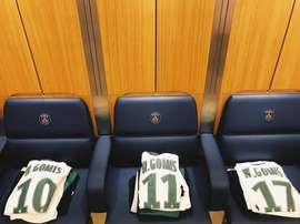 Gran gesto del Saint-Étienne al que fue su canterano. Twitter/ASSEofficiel