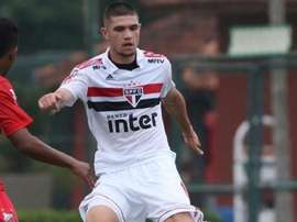 Benfica presse pour Morato. Sao Paulo