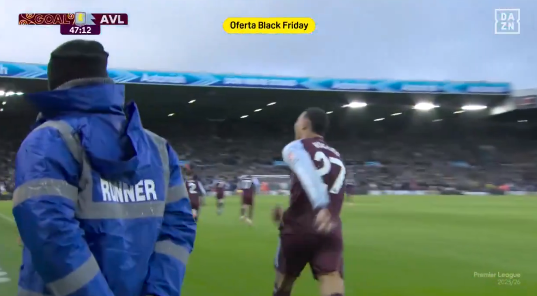 Morgan Rogers alza al Aston Villa