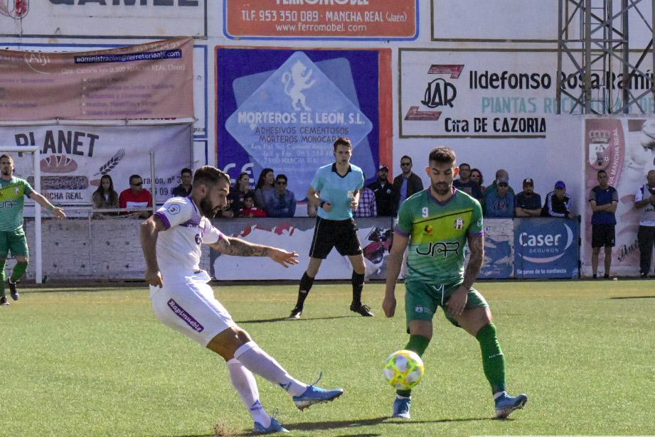Rafa Navarro castiga al Jaén