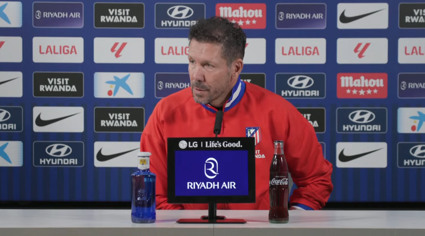 "Cuando firman por el Atleti, vienen a competir y eso conlleva tener o no minutos"