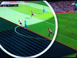 An unofficial offside line caused the confusion. Captura/Movistar+