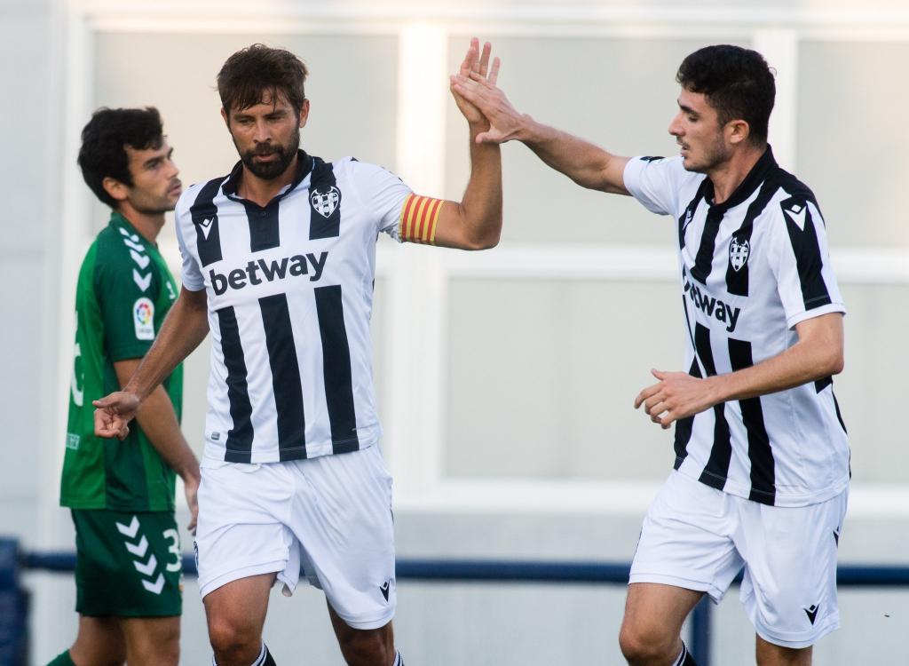 El Castellón hace sudar al Levante por la victoria