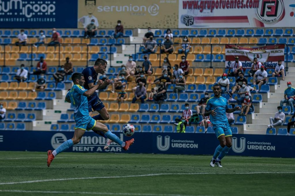 Sigue el directo del sorteo del calendario de la Primera RFEF 2021-22. Twitter/UCAMMurciaCF