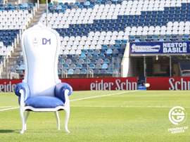 Gimnasia sorteará en cada partido... ¡el sillón de Maradona! GimnasiaLaPlata