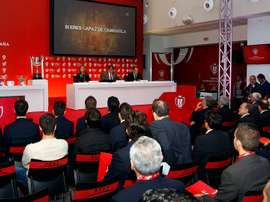 Imagen tomada durante un sorteo de la Copa del Rey. ClubAtléticodeMadrid