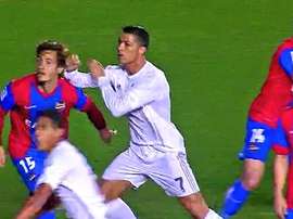 Imágenes del roce entre Cristiano Ronaldo y Orbán. Twitter