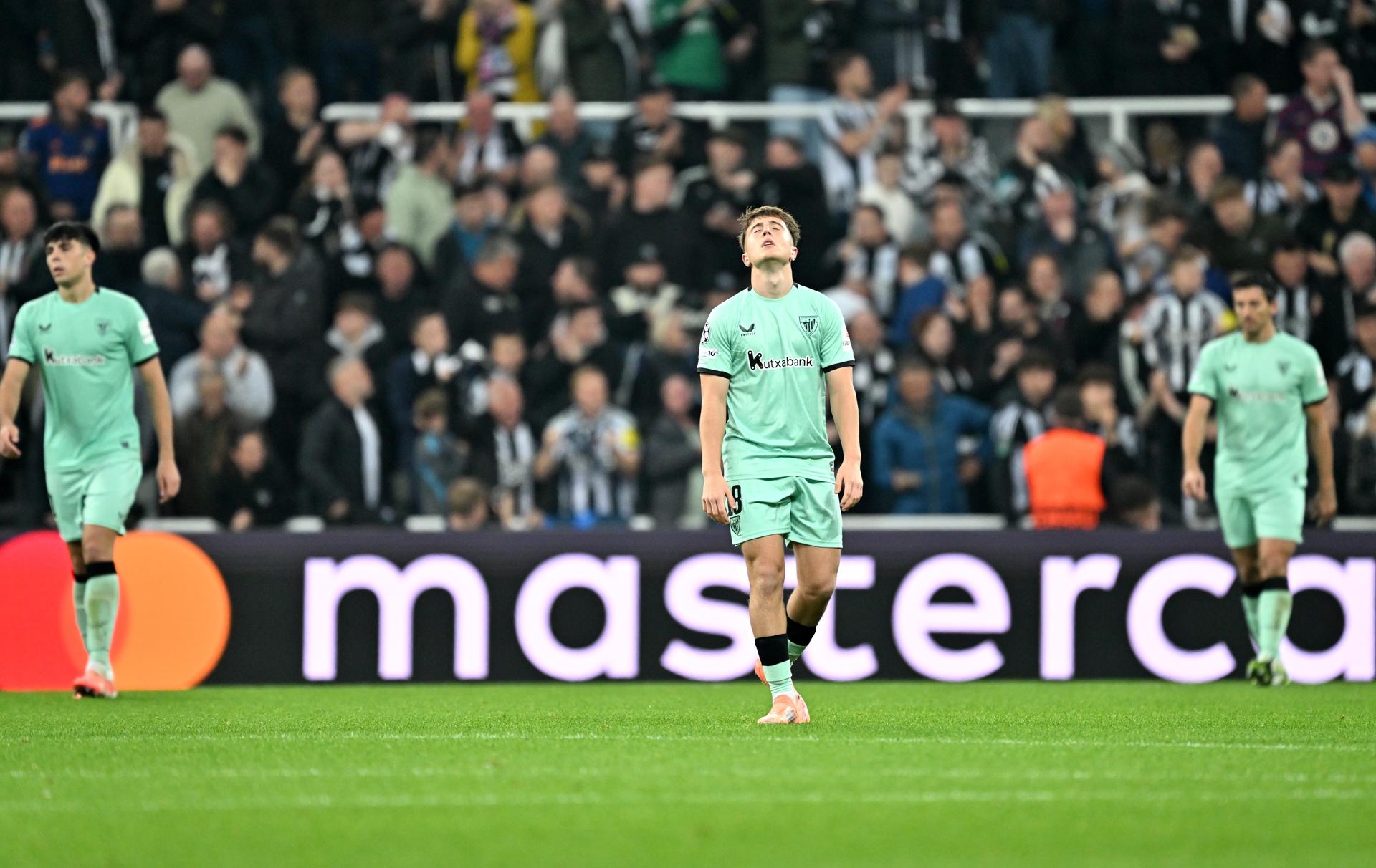 El Athletic da la cara con lo que tiene y puede