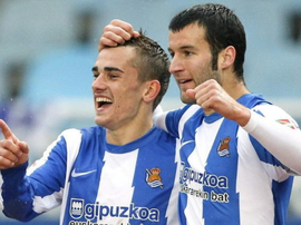 Agirretxe y Griezmann jogaram juntos no ataque da Real. EFE