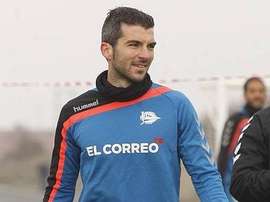 Iñaki Sáenz, en un entrenamiento con el Deportivo Alavés. ElCorreo