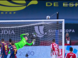 L'incroyable frappe d'Iñaki Williams en finale de Supercoupe. Capture/Vamos