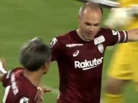 Iniesta completa goleada e mostra que ainda é o mesmo. Captura/DAZN