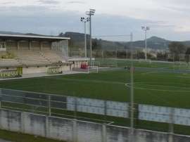 El Tropezón ha presentado al futboista Jaime Isuardi. Wikipedia