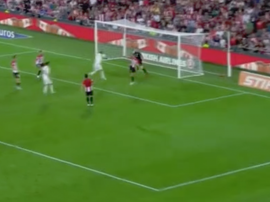 Isco headed Real Madrid level against Athletic Bilbao. Captura