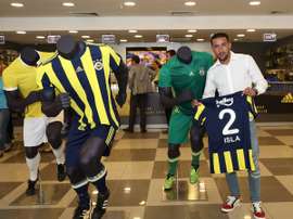 Isla llevará el '2' en su nuevo equipo. Fenerbahce