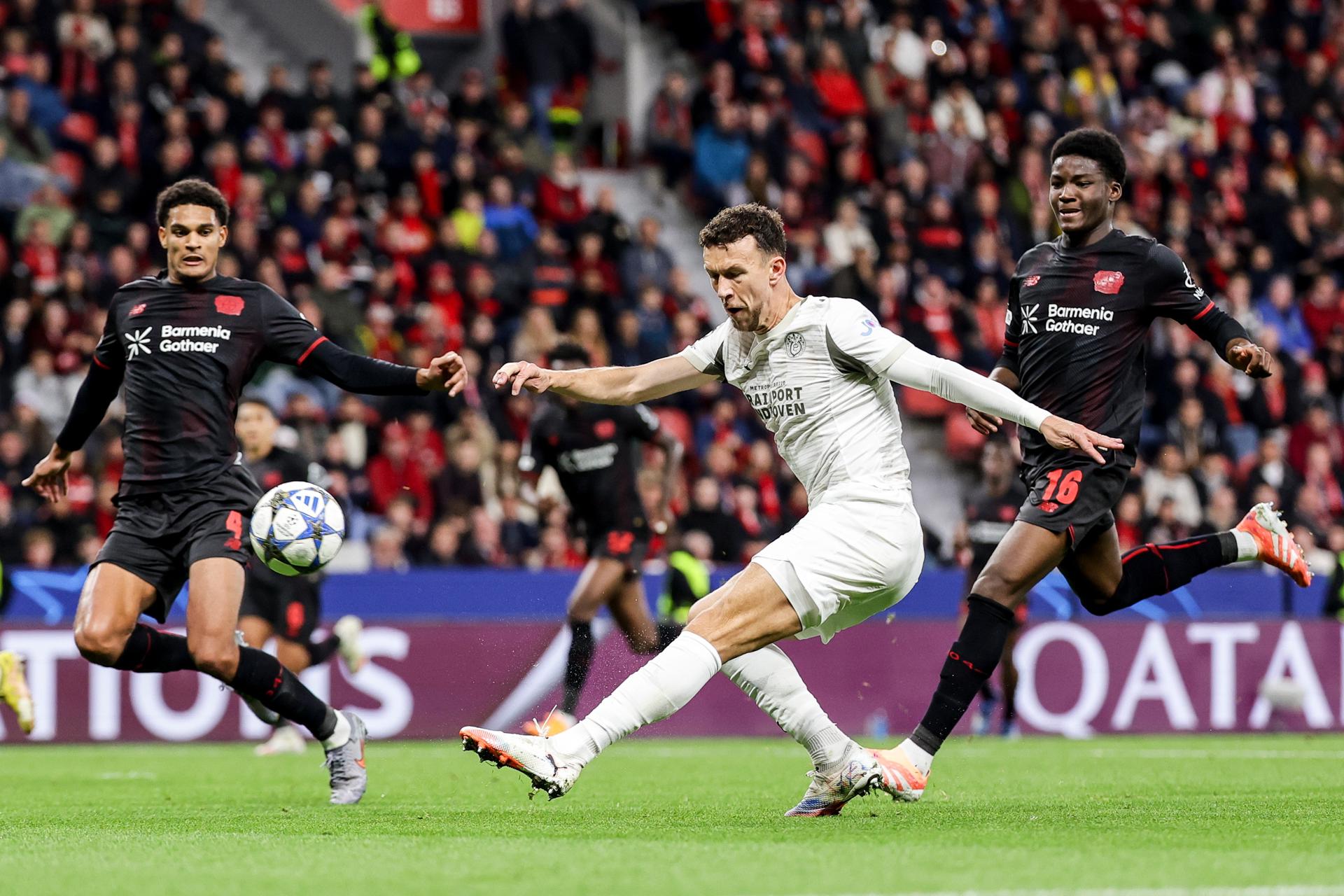 El Bayer Leverkusen sigue anclado al empate