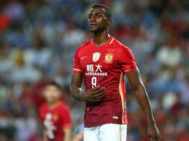 Uma imagem que não voltaremos a ver: Jackson com a camisa do Guangzhou. Twitter