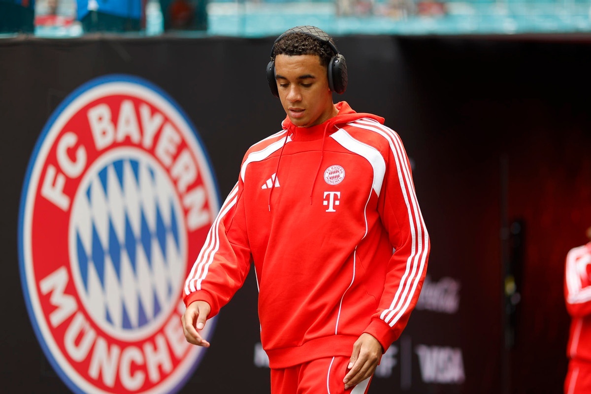 Jamal Musiala próximo do regresso após grave lesão no Mundial de Clubes