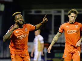 Justin pourrait rejoindre les Foxes. Twitter/LutonTown