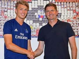 Jann-Fiete Arp renovó su contrato. Twitter/HSV