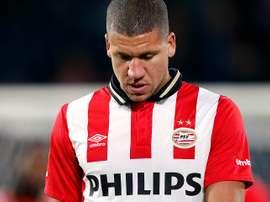 El defensor holandés ha firmado hasta 2021 con el Wolfsburgo alemán. PSV