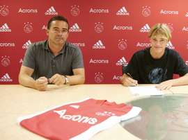 O Ajax paga dois milhões por Kjaer, talento dinamarquês de 16 anos. AFCAjax
