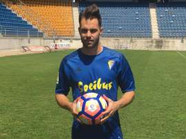 Jesús Fernández, en su presentación con el Cádiz. CádizCF