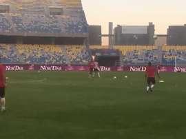 Joao Moutinho y Rony Lopes jugaron 'a que no caiga'. Twitter