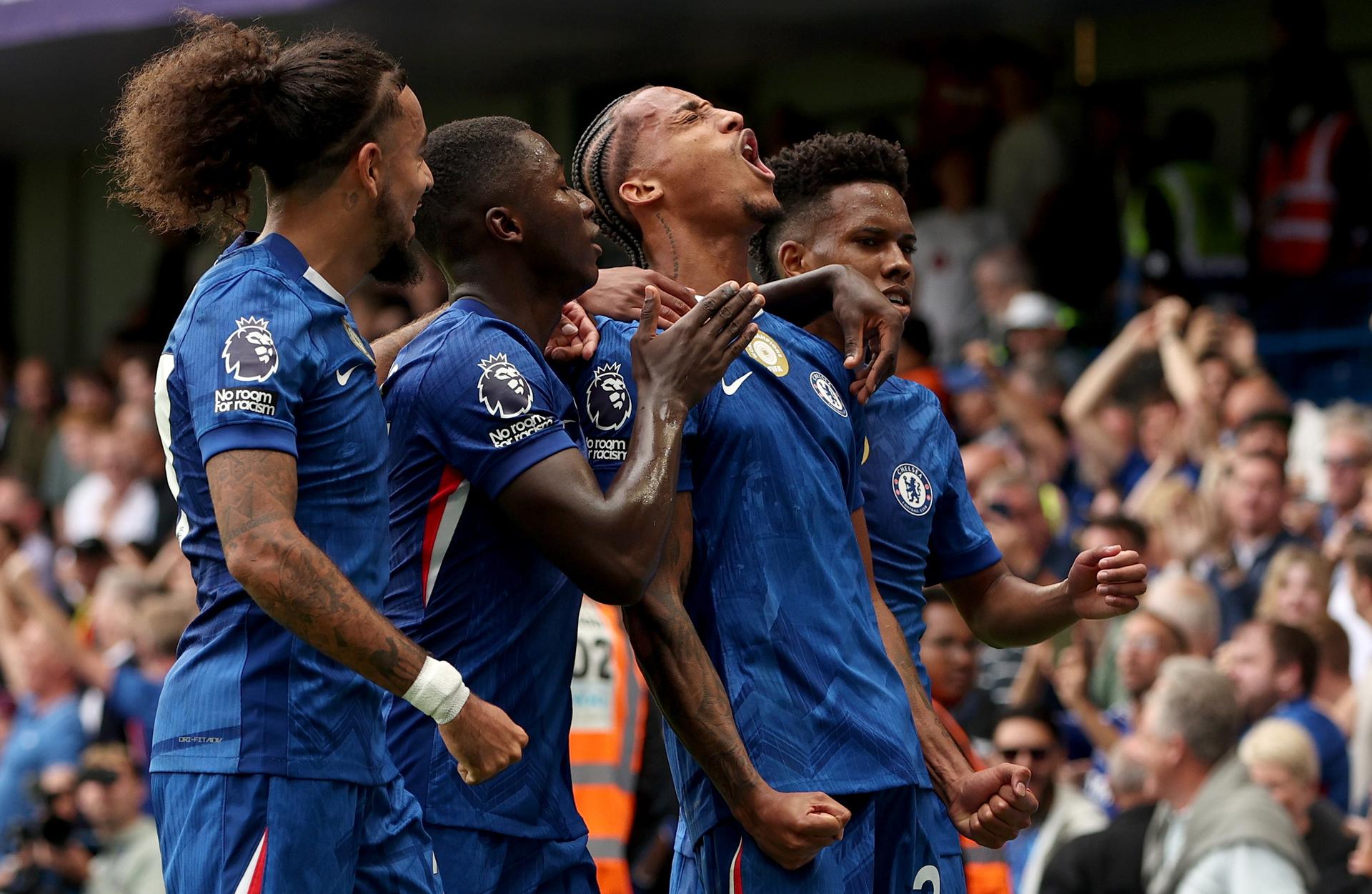 Joao Pedro desatasca al Chelsea