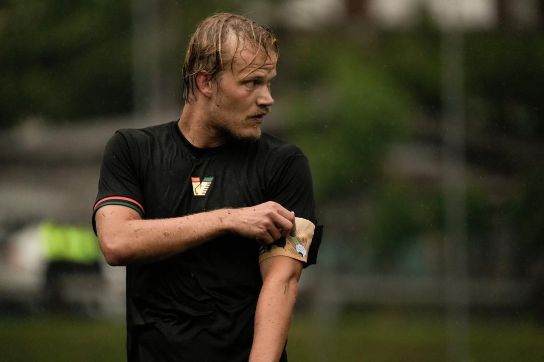 El Venezia, con camisetas 'custom' en pretemporada por la falta de patrocinador