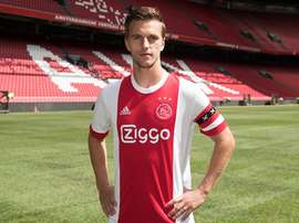 O internacional holandês prolongou a sua ligação ao Ajax. Twitter/Ajax
