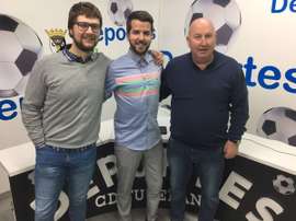 Clarkson (derecha) dice adiós. CDTudelano