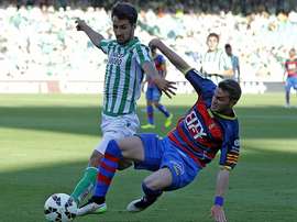 Casado deja de formar parte de la plantilla del Betis. RealBetisBalompié