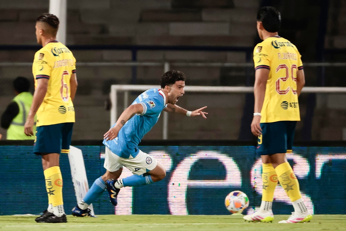 Rivero guía a Cruz Azul, pero se pierde por el camino